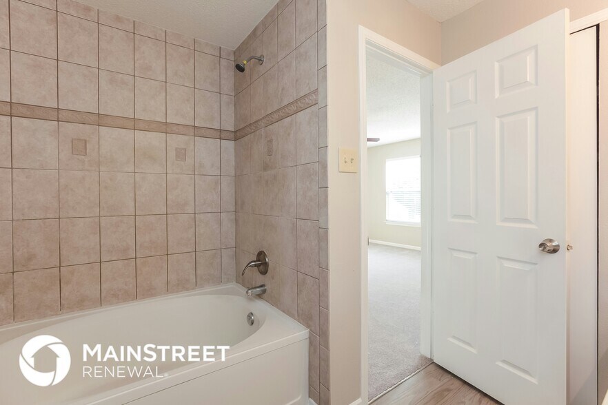 Building Photo - 2397 Collins Way