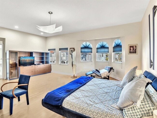 Building Photo - 20780 NE 32nd Ave