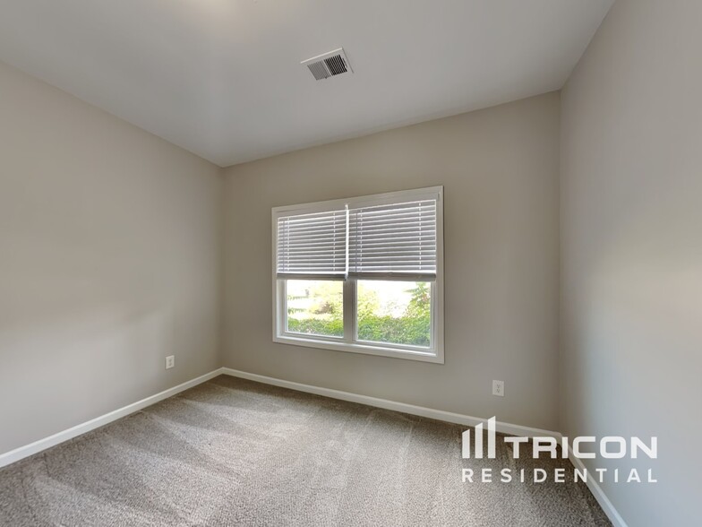 Building Photo - 56 Chimney Springs Dr SW