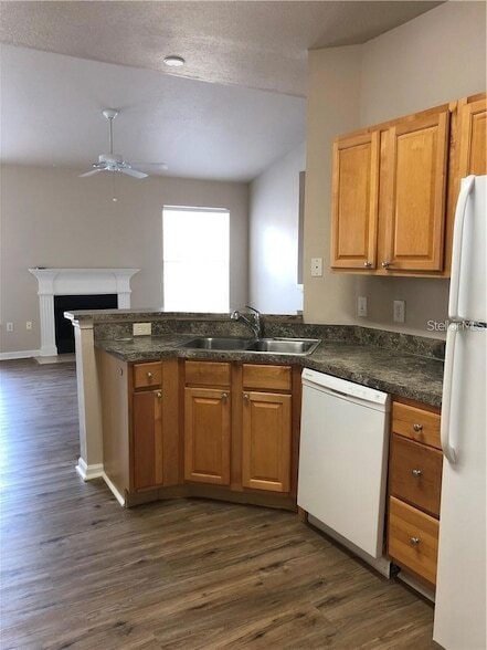 Building Photo - 10526 Villa View Cir