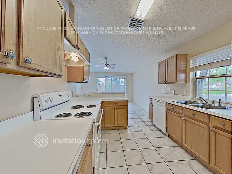 Building Photo - 3055 Hidden River Ct
