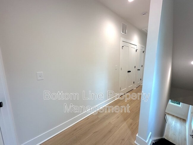 Building Photo - 1352 Briar Creek Rd