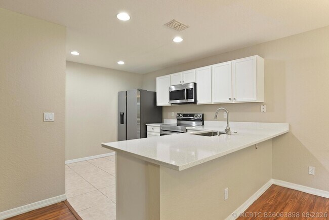 Building Photo - 2205 Marshfield Ct