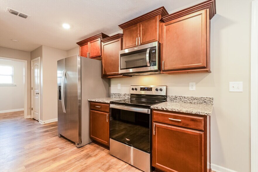 Building Photo - 1357 Busiris Dr