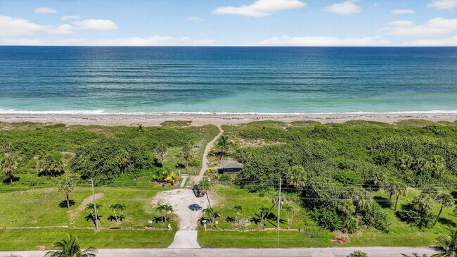 Building Photo - 2025 S Ocean Dr