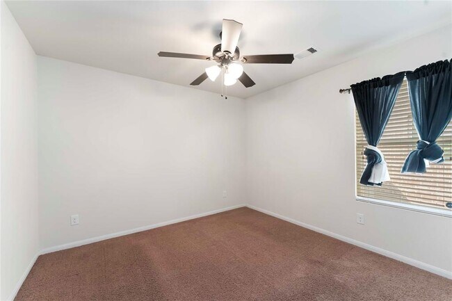Building Photo - 1251 Kaliste Meadow Dr