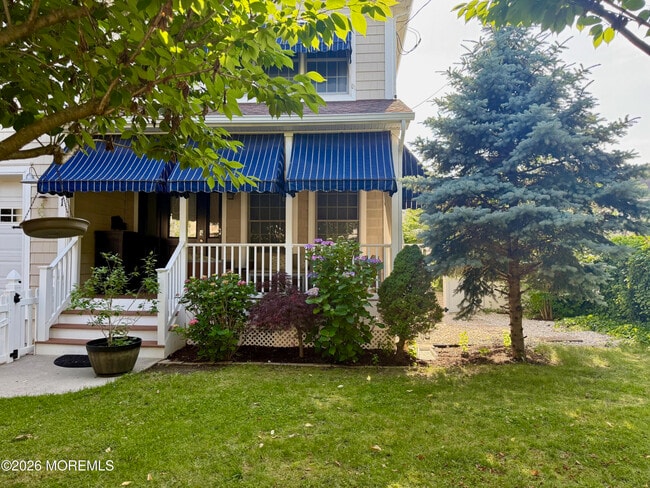 Building Photo - 331 Richmond Ave