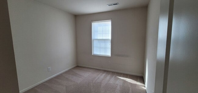 Building Photo - Two-Story, 3 Bedroom, 2.5 Bath Home Located in Established Neighborhood- Near Campbell University
