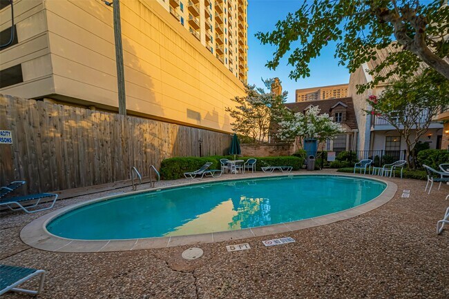 Building Photo - 5368 Brownway St