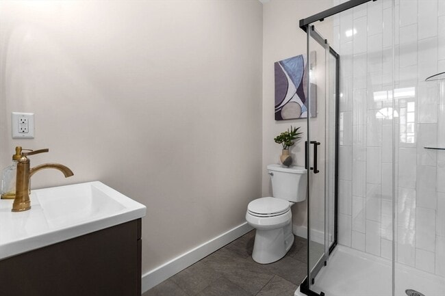 Building Photo - 362 Silver St