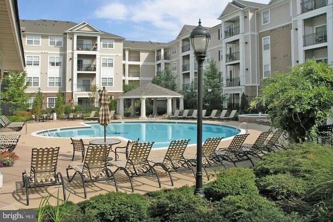 Building Photo - 12925 Centre Park Cir