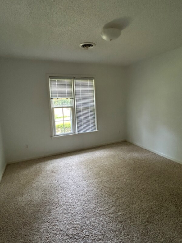 Building Photo - 3016 Weatherby Ct