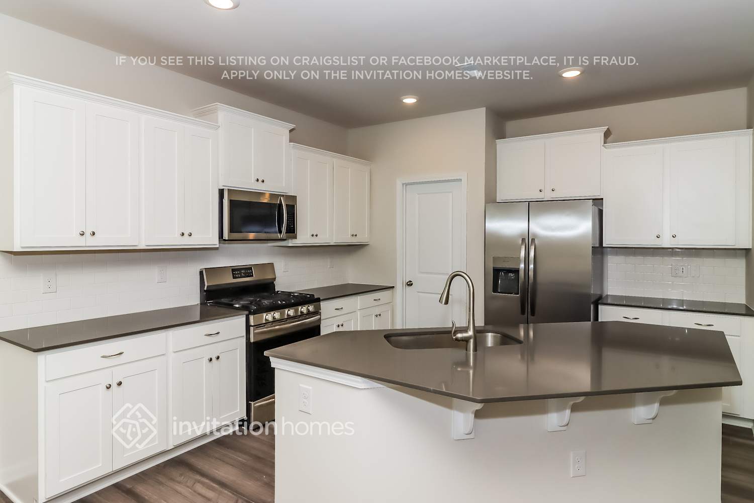 Building Photo - 376 Kennerly Center Dr