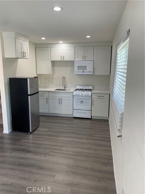 Building Photo - 470 Highlander Dr
