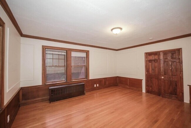 Building Photo - 35 Greycliff Rd