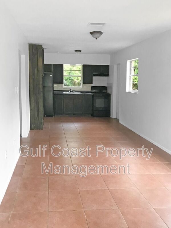 Building Photo - 809 60th Ave W