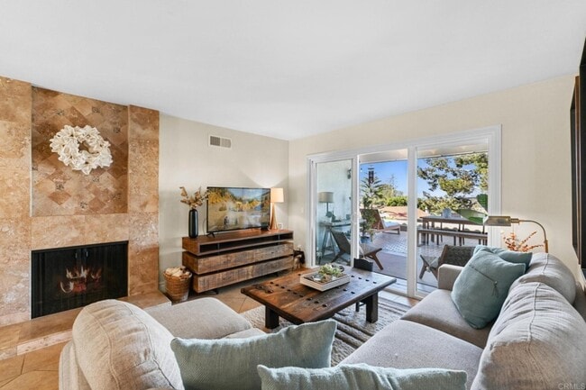Building Photo - 6733 Oleander Way