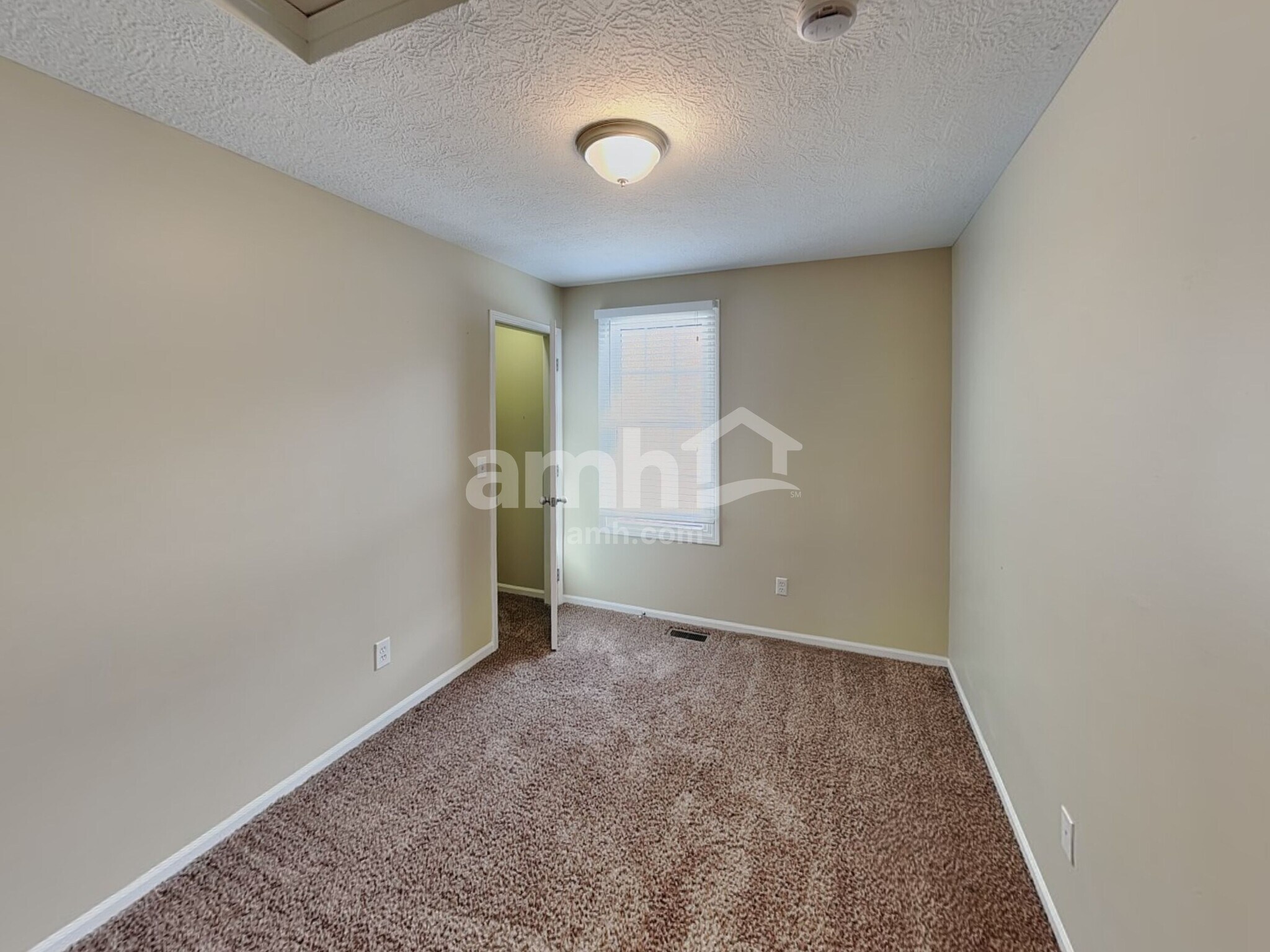 Building Photo - 279 Rockmill St