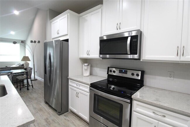 Building Photo - 11819 Brookside Dr
