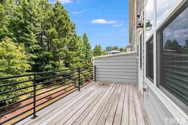 Building Photo - 4039 Sykes St