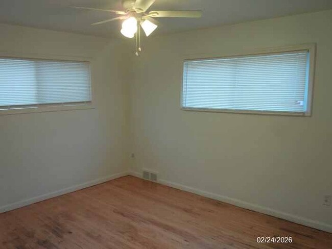 Building Photo - Duplex