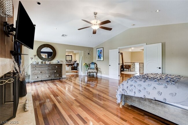 Building Photo - 7001 Alamitos Cir