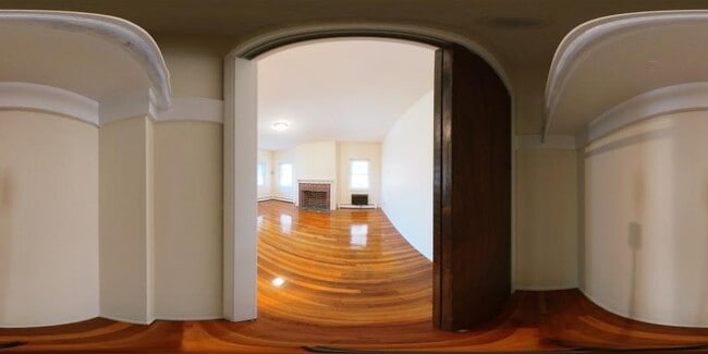 Building Photo - bedroom in Boston MA 02135