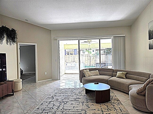 Building Photo - 2547 Estancia Blvd