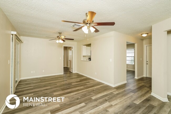 Building Photo - 456 SW Molloy St