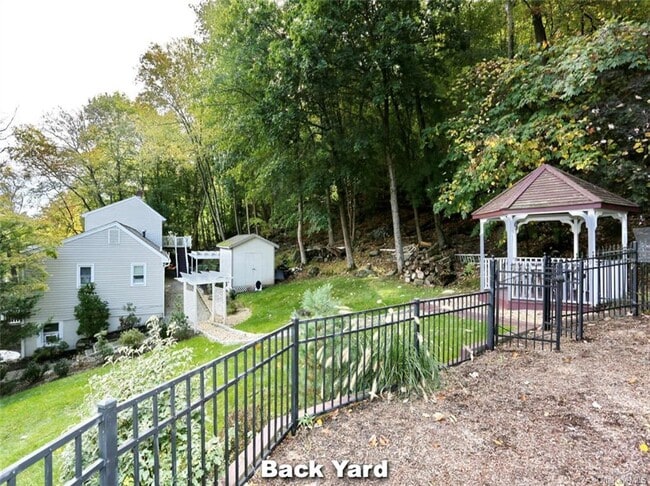 Building Photo - 239 Westside Ave