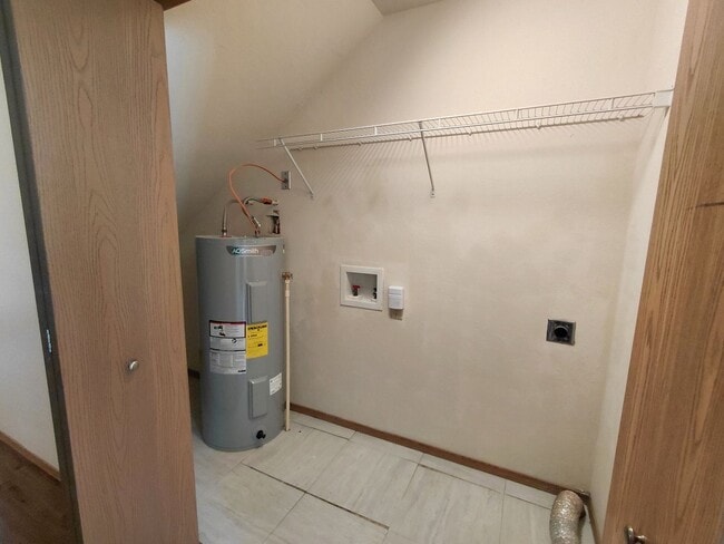 Building Photo - 24950 Scenic Dr