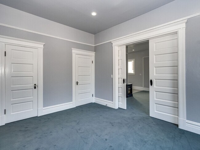 Building Photo - 1524 Morton St