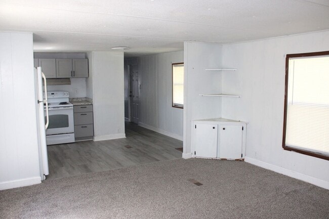 Building Photo - Peaceful Living in Havelock