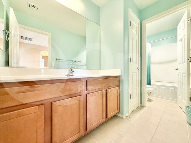 Building Photo - 218 N 109th Dr