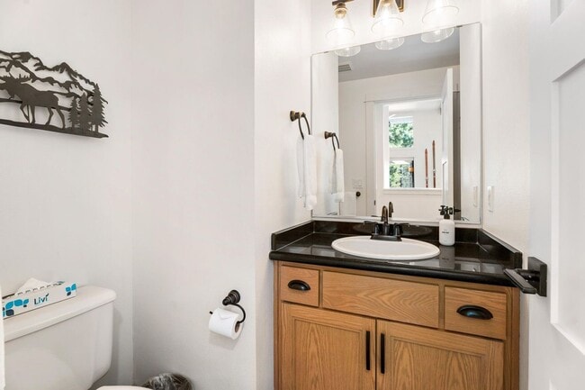 Building Photo - #11 Deer Lane, Sunriver OR 97707 - Long Te...