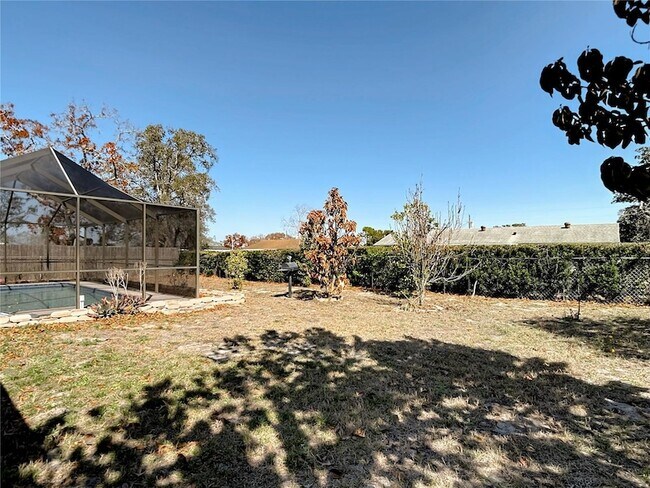 Building Photo - 5066 Woodbine St