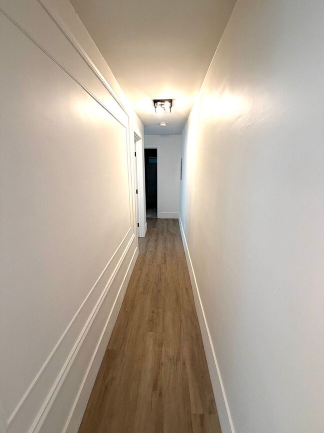 Building Photo - Beautifully Renovated Midtown Sacramento Apartment with Private Backyard Patio!