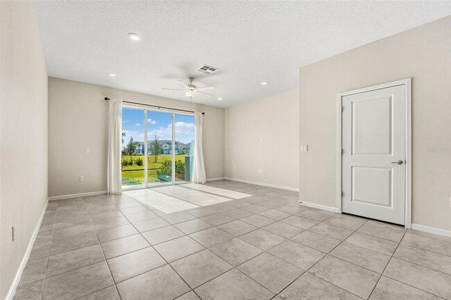 Building Photo - 31332 Amberview Bnd