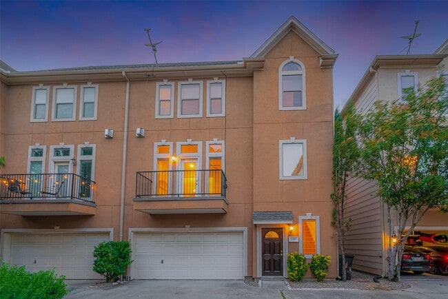 Building Photo - 1319 Birdsall St