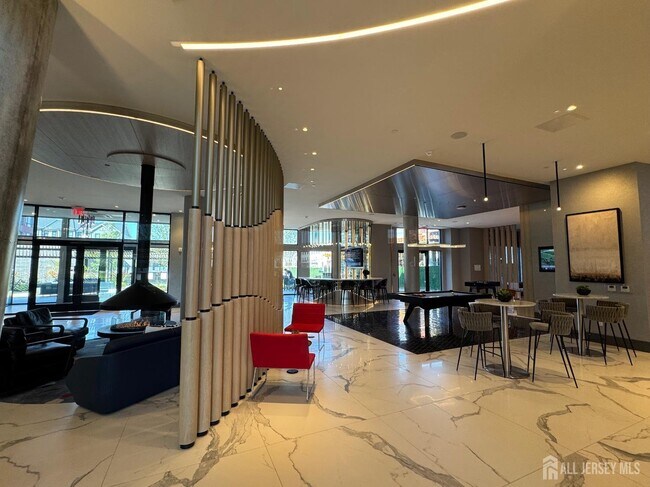 Building Photo - 618 Sadie Cir