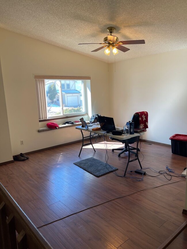 Building Photo - 4 Bedroom Rancher off of Powers Blvd