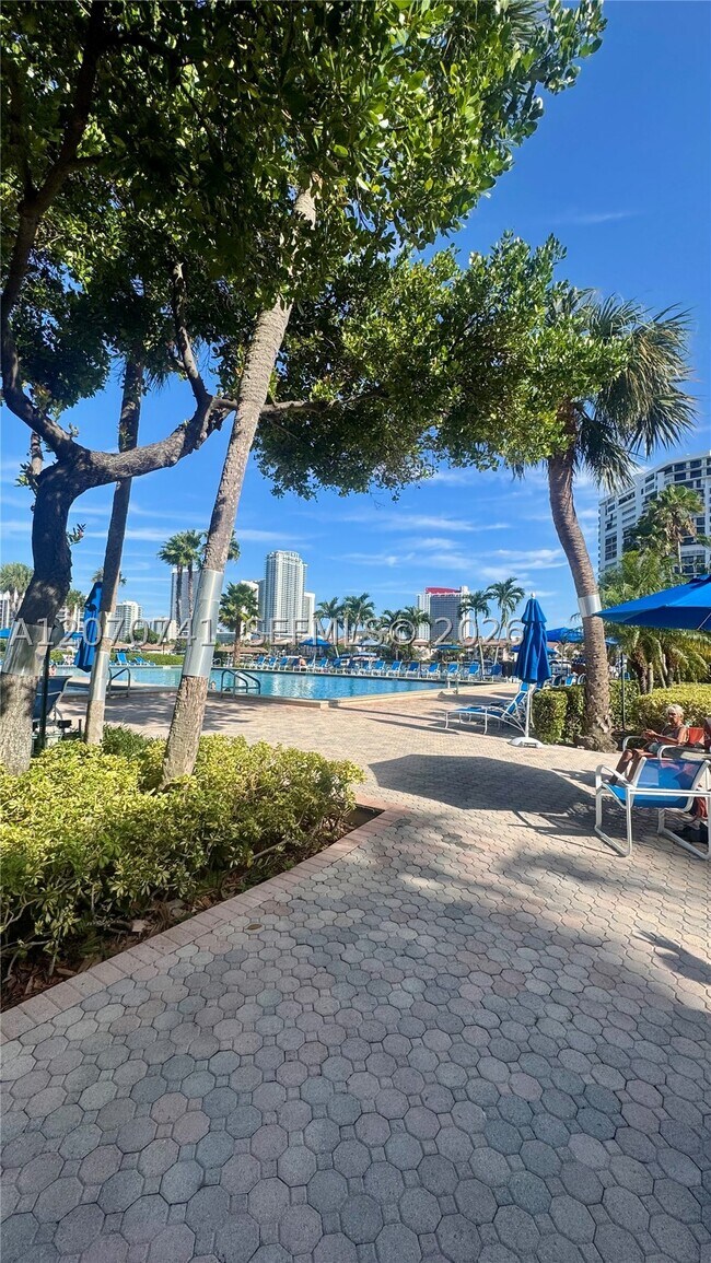 Building Photo - 600 Three Islands Boulevard