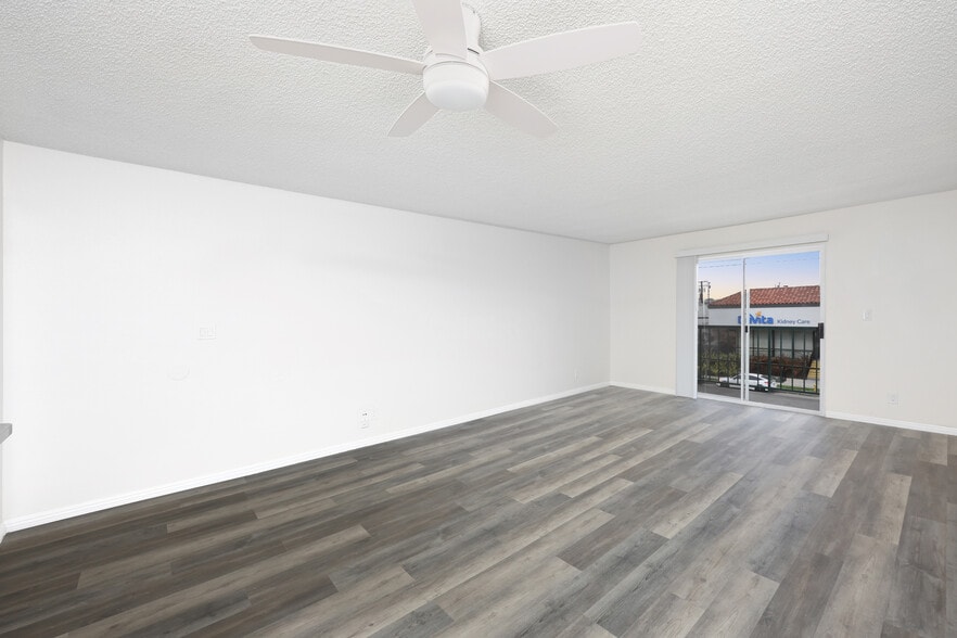 202 Living room - Torrance Courtyard Apartments