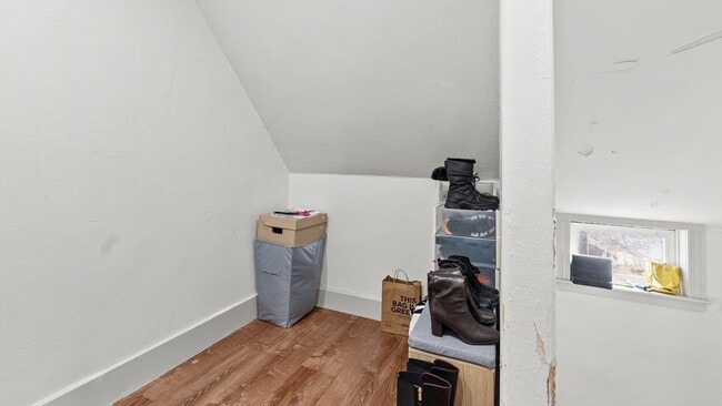 Building Photo - 6-8 Crescent St