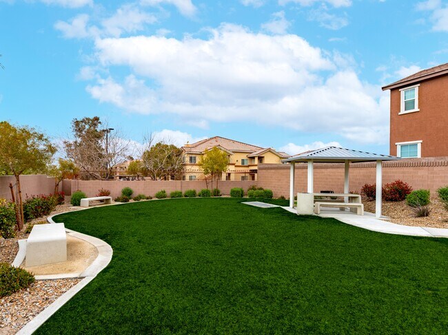 Building Photo - 960 Nero Ave