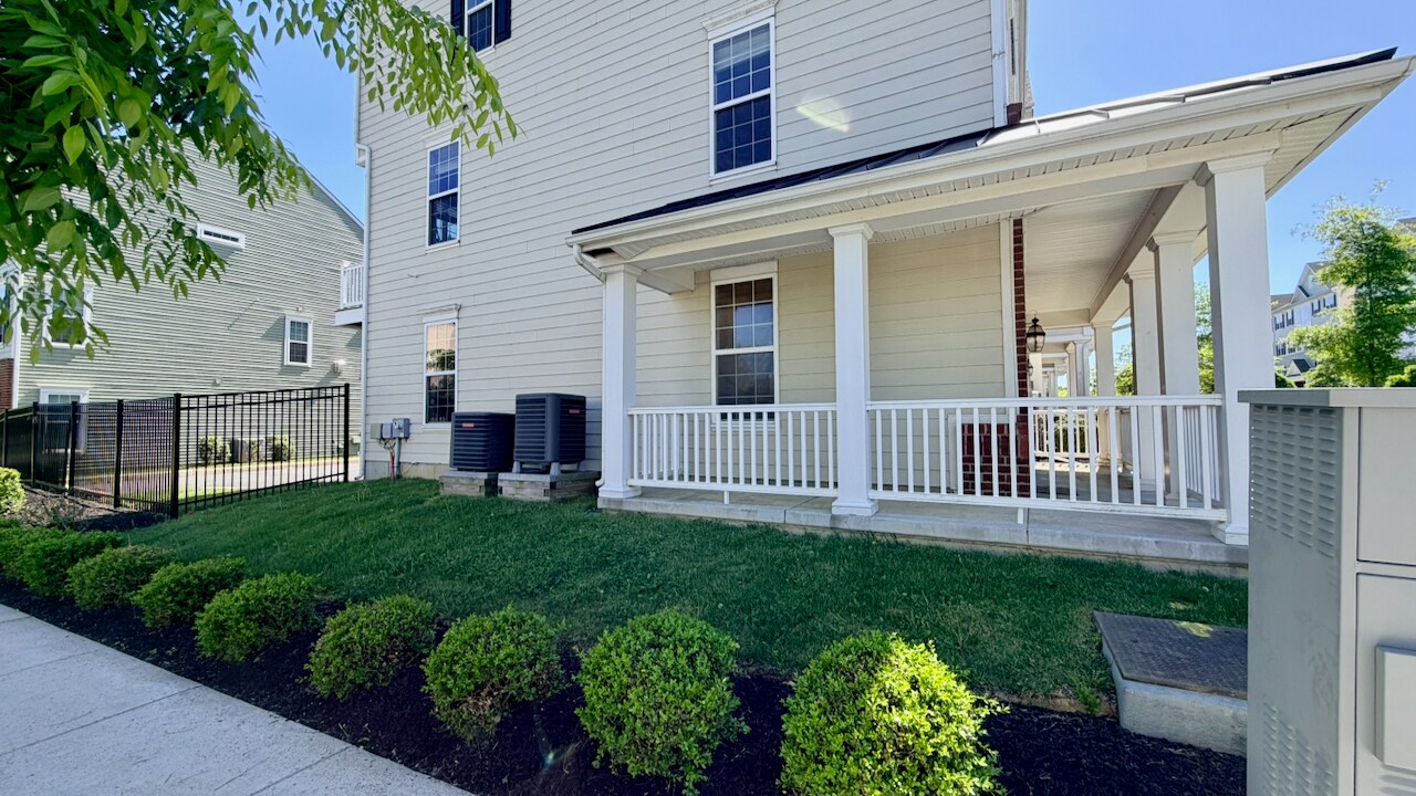 Building Photo - 3744 Green St
