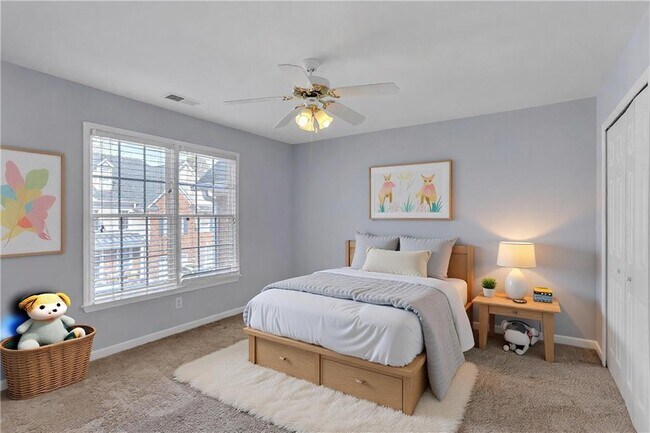 Building Photo - 2318 Longcourt Wy