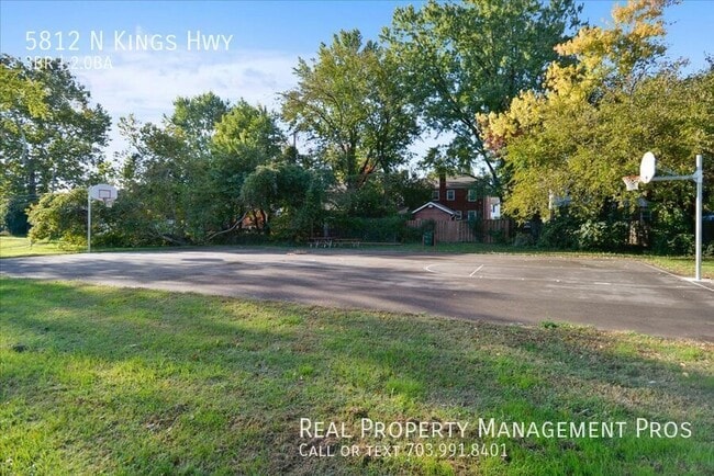 Building Photo - 5812 N Kings Hwy