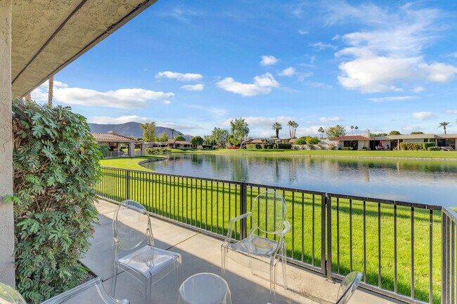 Building Photo - 10 Colgate Dr