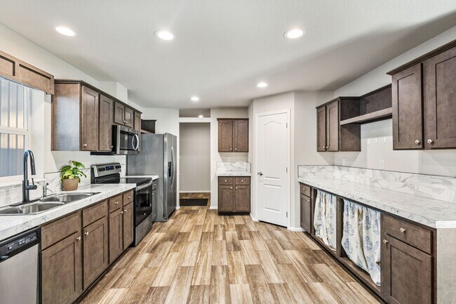 Building Photo - 7988 Marion Rd SE